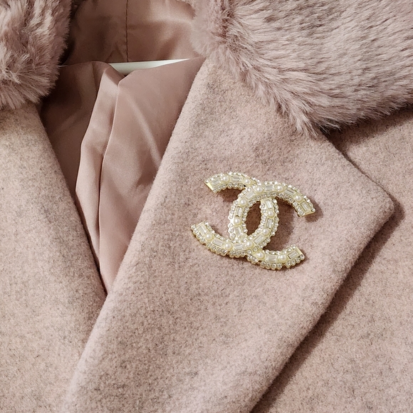 Chanel Brooch Pin - Picture 9 of 13